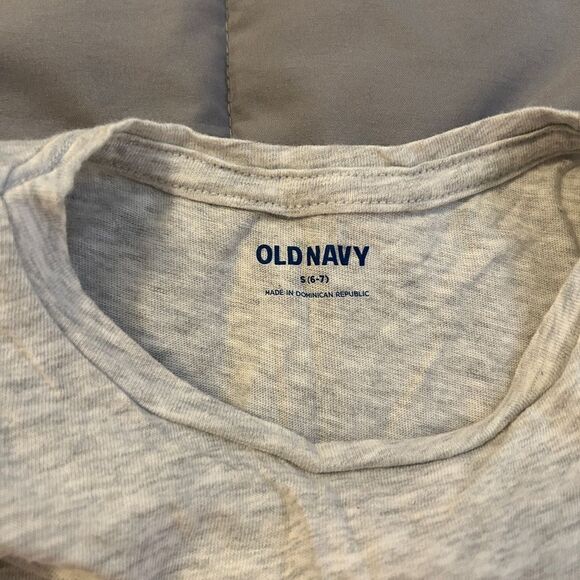 Old navy girls size 6/7 rainbow tshirt - Picture 2 of 2